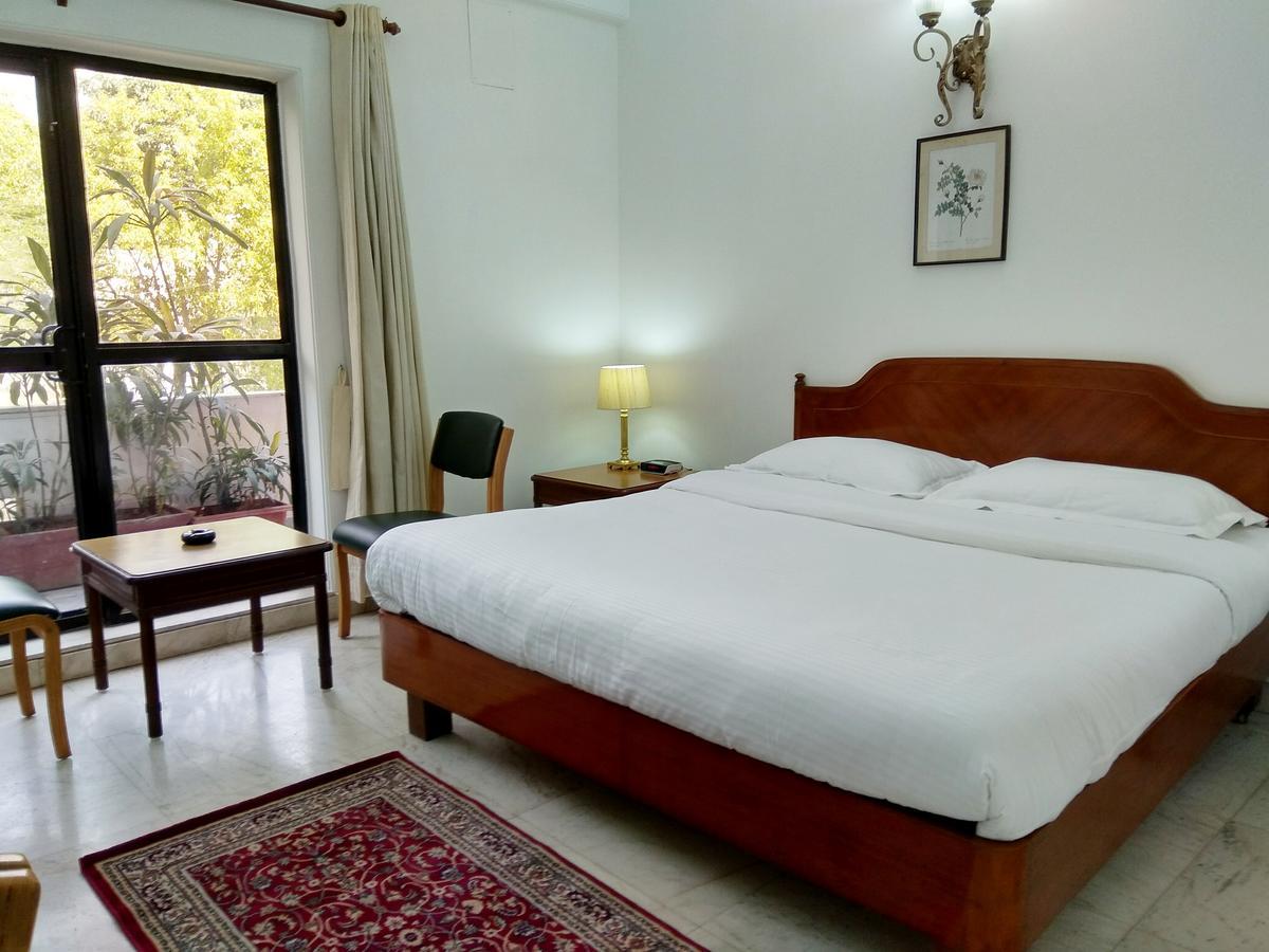 Hotel Palm Greens Nueva Delhi Exterior foto